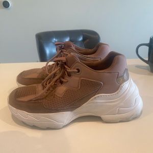 Zara sneakers size 8